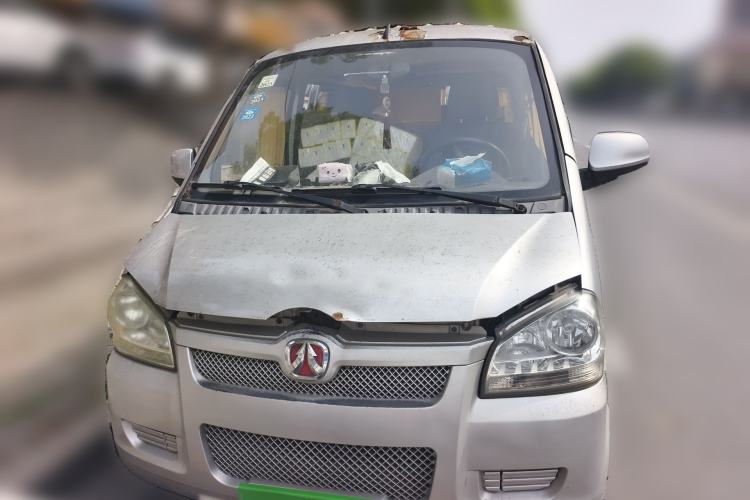 Used BAIC Weiwang 306 2011 1.3L base model 7 seats Front