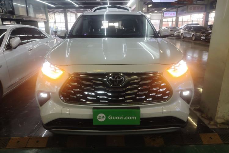 Used Toyota Highlander 2024 2.5L Smart e-Power Dual-Motor All-Wheel-Drive Supreme Edition – 7 Seats Front