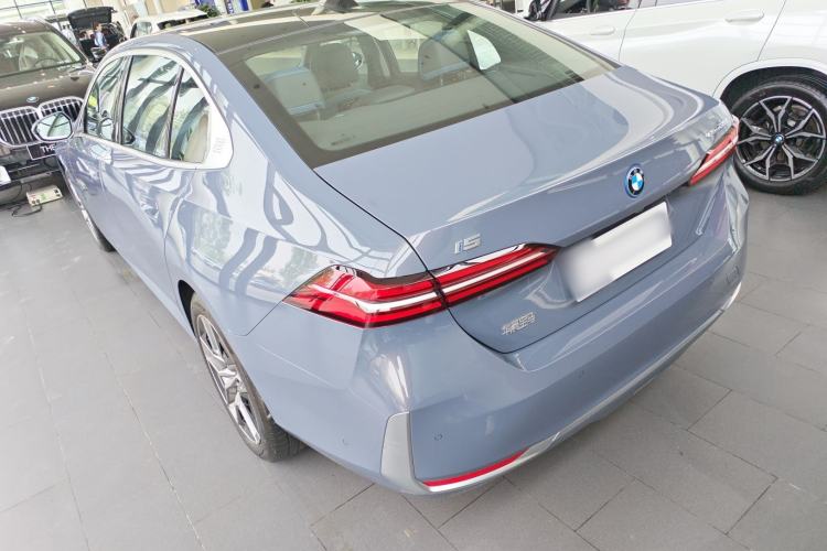 Used BMW i5 2024 eDrive 35L Prestige Luxury Package Rear Left 45 Deg