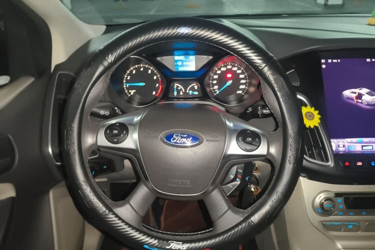 Used Ford Focus 2012 Sedan 1.6L Automatic Fashion Edition Steering Wheel