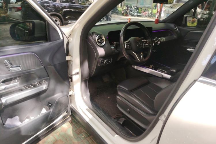 Used Mercedes-Benz GLB 2020 GLB 200 Dynamic Edition Driver Seat