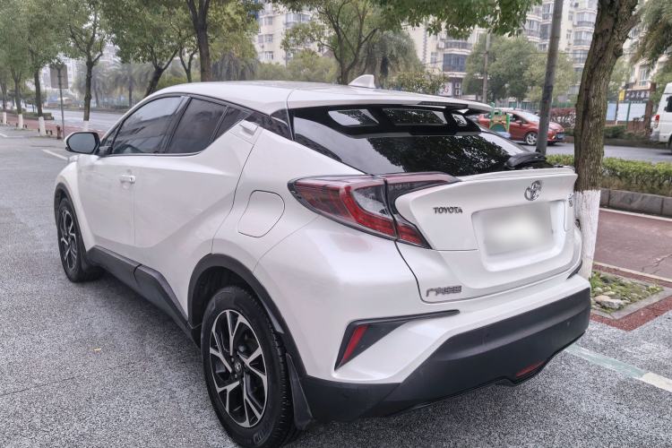 Used Toyota C-HR 2018 2.0L Luxury Sunroof Version China V Emission Standard