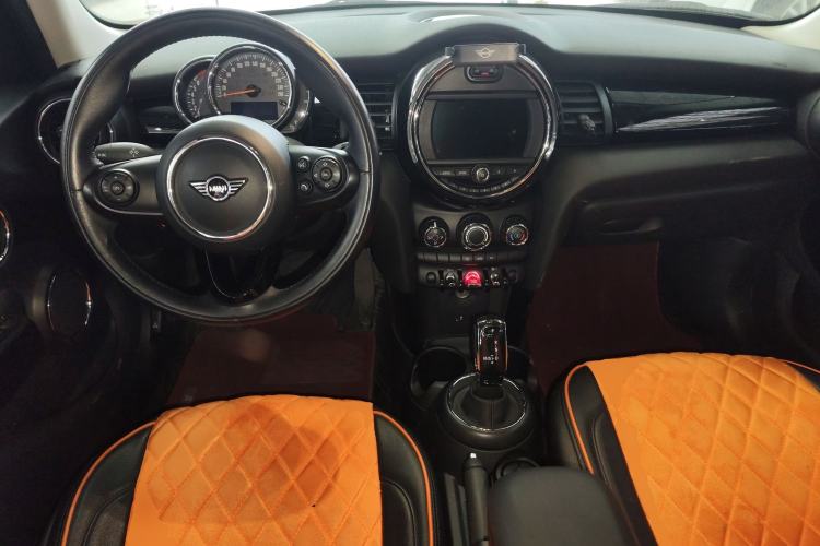 Used MINI 2018 1.5T ONE PLUS Five-Door Edition Center Console