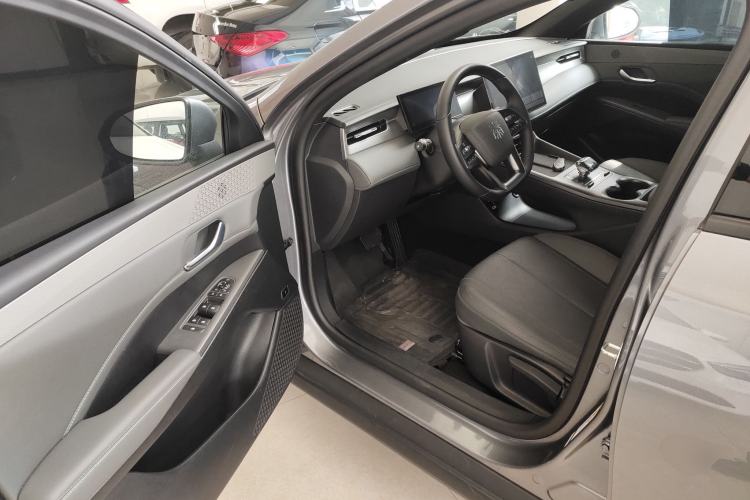 Used BYD Qin PLUS 2025 EV Smart Drive Edition 420KM Leading Model Driver Seat