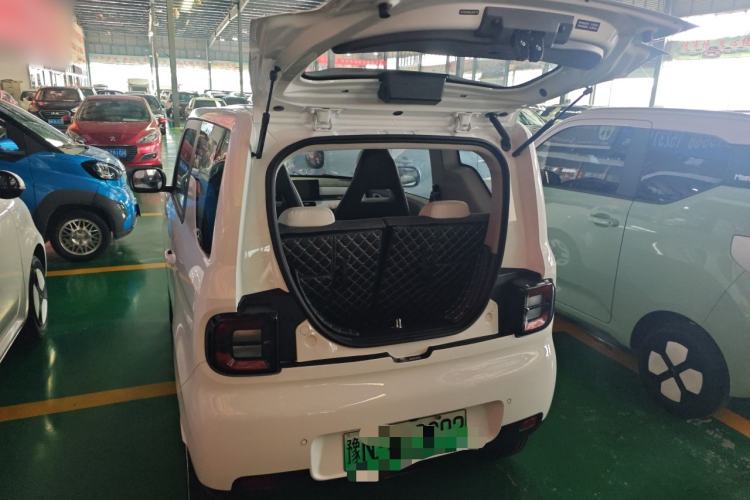 Used Geely Galaxy Panda 2025 210 km – Yuanqi Bear Trunk