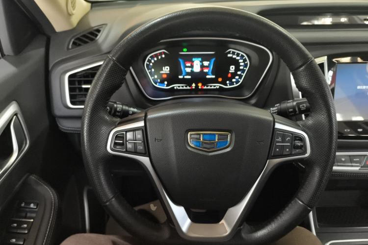 Used Geely Auto Vision X6 2019 1.8L Manual 4G Connect Luxury Version China V Standard
