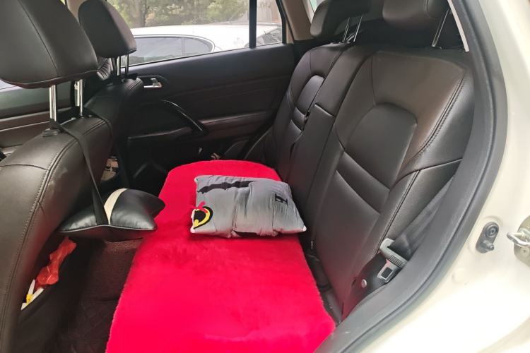 Used GAC Trumpchi GS4 2017 235T Automatic Two-Wheel Drive Elite Edition Left Rear Seat