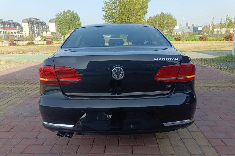 Used Volkswagen Magotan 2015 Revised Version 2.0 TSI Luxury Edition Rear