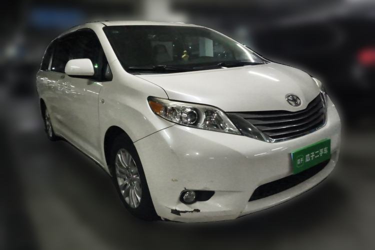 Used Toyota SIENNA 