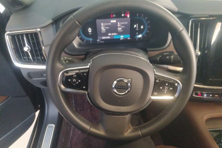 Used Volvo S90 2023 B5 Zhiyuan Luxury Edition
