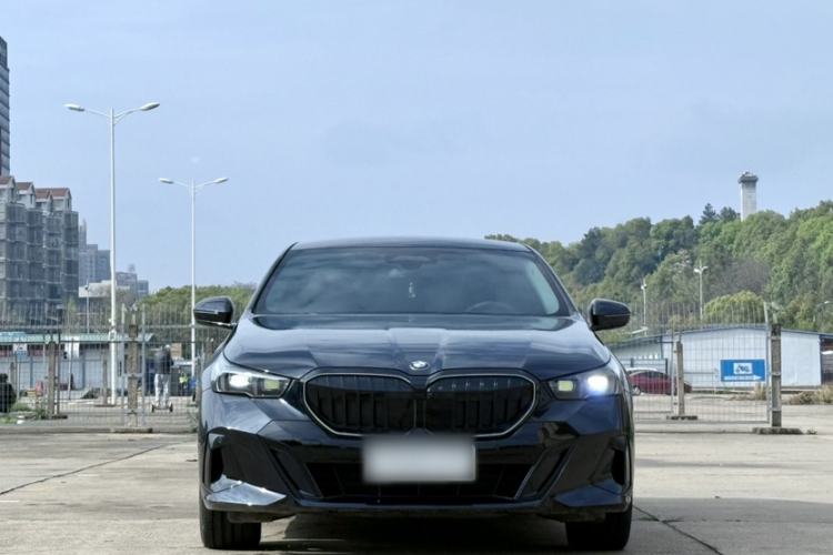 Used BMW 5 Series 2025 530Li Luxury Edition M Sport Package
