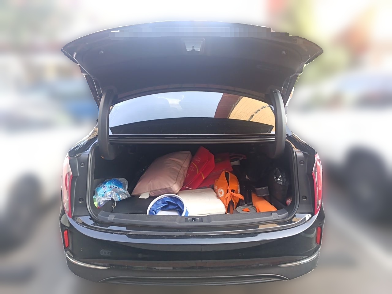 Hongqi E-QM5 2022 431 km Charge & Enjoy Edition — снимка 16