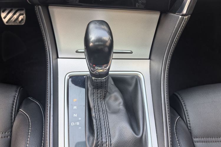 Used MG 6 2017 20T Automatic Luxury Smart Connect Version China V Standard Interior 5