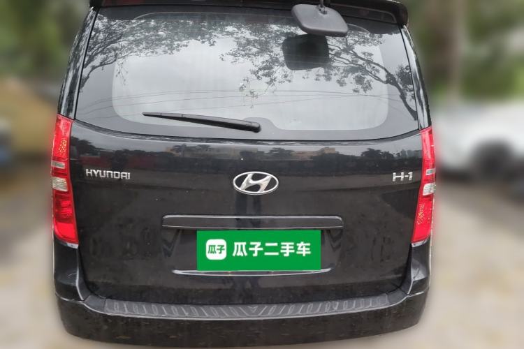 Used Hyundai H-1 Starex 2011 2.4L Luxury Edition Rear