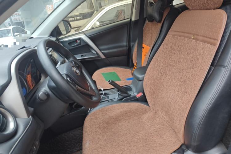 Used Toyota RAV4 2016 2.0L CVT Two-Wheel Drive Comfort Edition China V Standard
