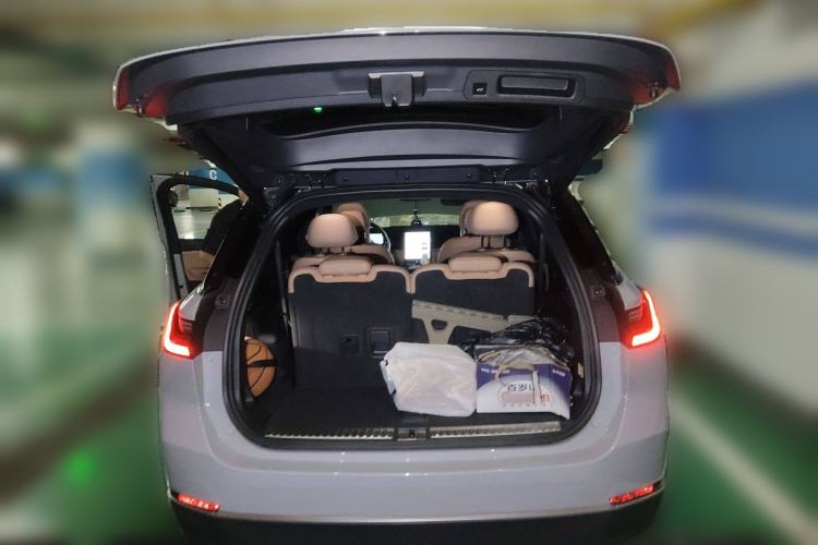 Used Nio ES8 2022 100 kWh Six-Seater Version Trunk