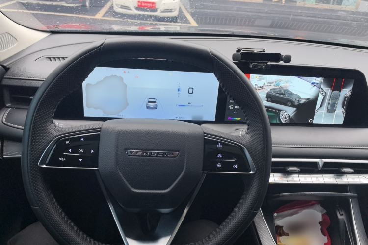 Used Venucia V 2022 260T Black Horse Edition · Idol