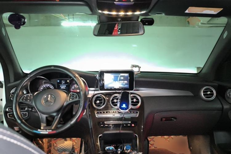 Used Mercedes-Benz GLC 2016 GLC 260 4MATIC Luxury Model
