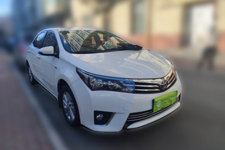 Used Toyota Corolla 2014 1.6L CVT GL Front Right 45 Deg