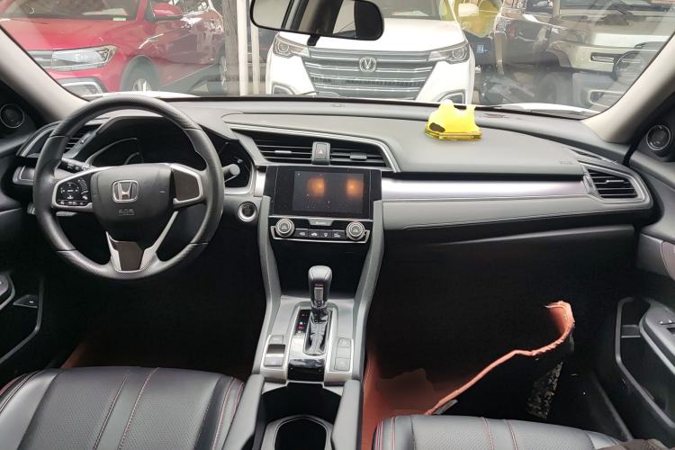 Used Honda Civic 2016 220TURBO CVT Luxury Edition
