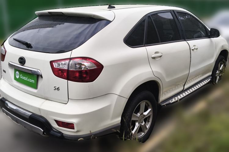 Used BYD S6 2014 2.0L Manual Elite Version 5 Seats
