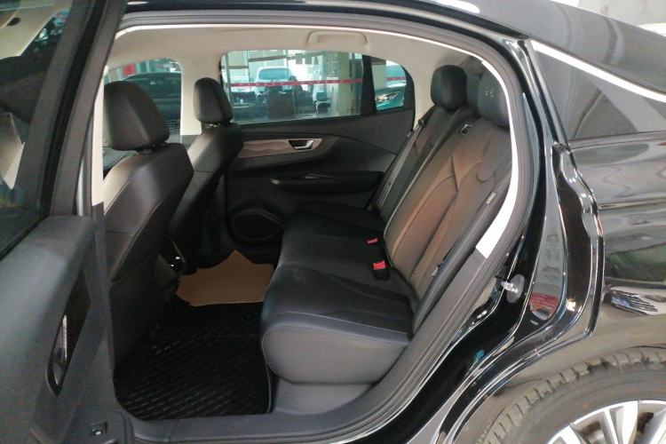 Used Hongqi E-QM5 2022 431 km Charge & Enjoy Edition