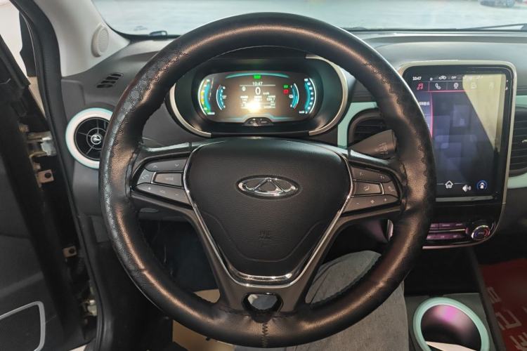 Used Chery QQ Little Ant 2021 200 000-Yuan Ant Fan Edition Talent Version NMC Battery 301 km Steering Wheel