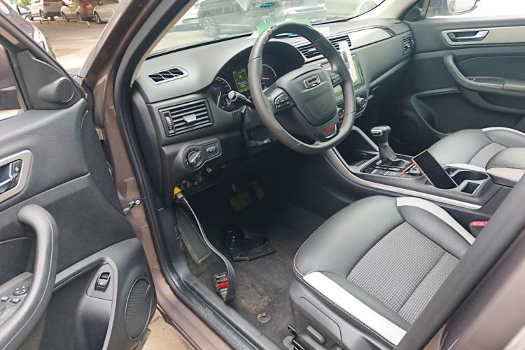 Used Qoros 5 2018 1.6T Automatic Prestige Model Driver Seat