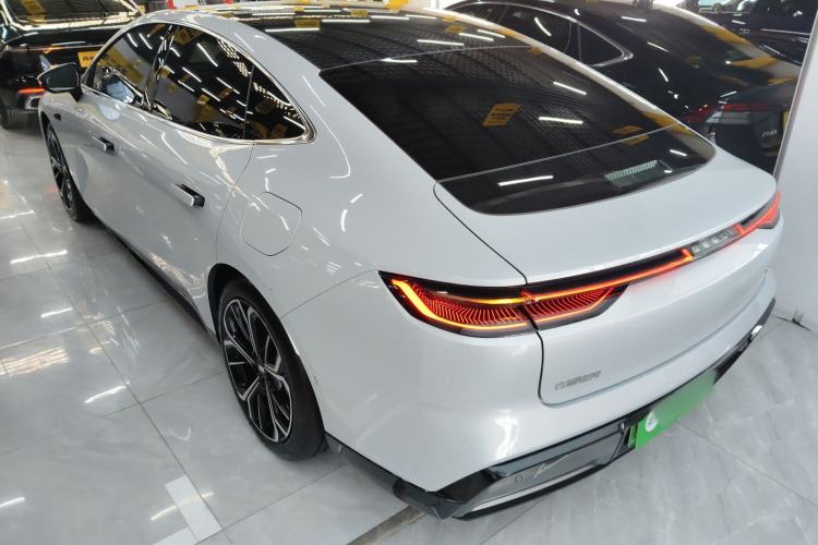 Used Geely Galaxy E8 2025 700 km Long-Range Intelligent Driving Version