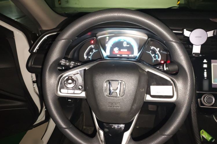 Used Honda Civic 2016 220TURBO CVT Luxury Edition
