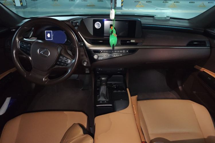 Used Lexus ES 2020 200 Excellence Edition