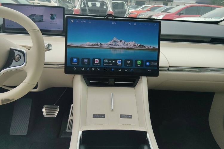 Used Hima Luxeed R7 2025 Range-Extended Version 251 km Max
