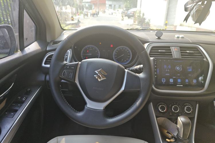 Used Suzuki S-Cross 2014 1.6L CVT Two-Wheel Drive Entry Model