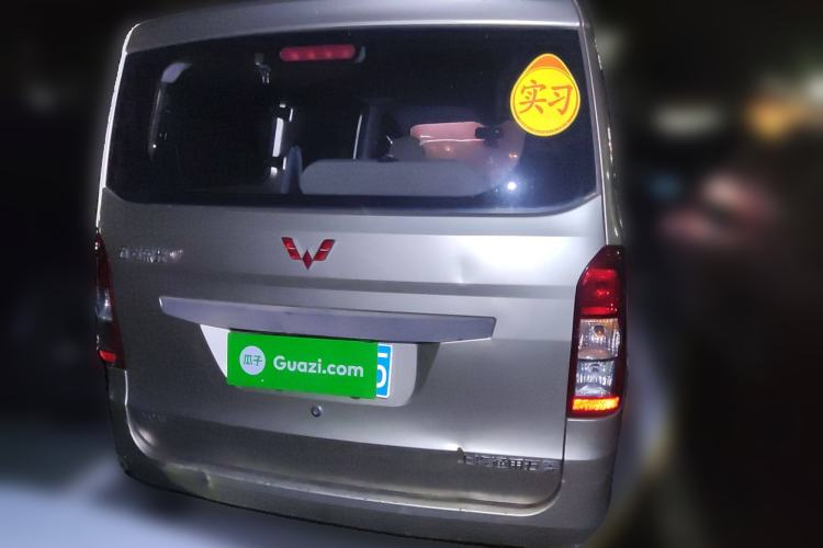 Used Wuling Rongguang V 2016 1.5L Standard Version
