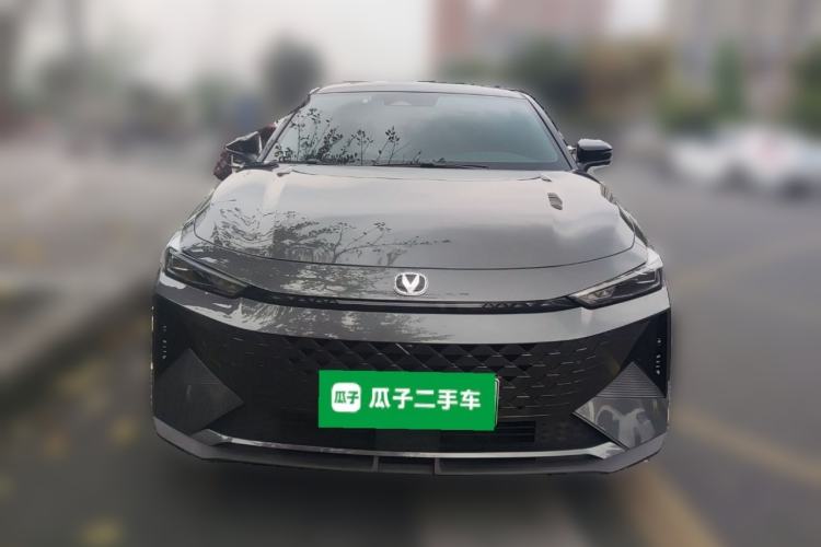 Used CHANGAN UNI-V iDD 2024 Blue Whale Smart Electric iDD 136km ZhiKu Model Front
