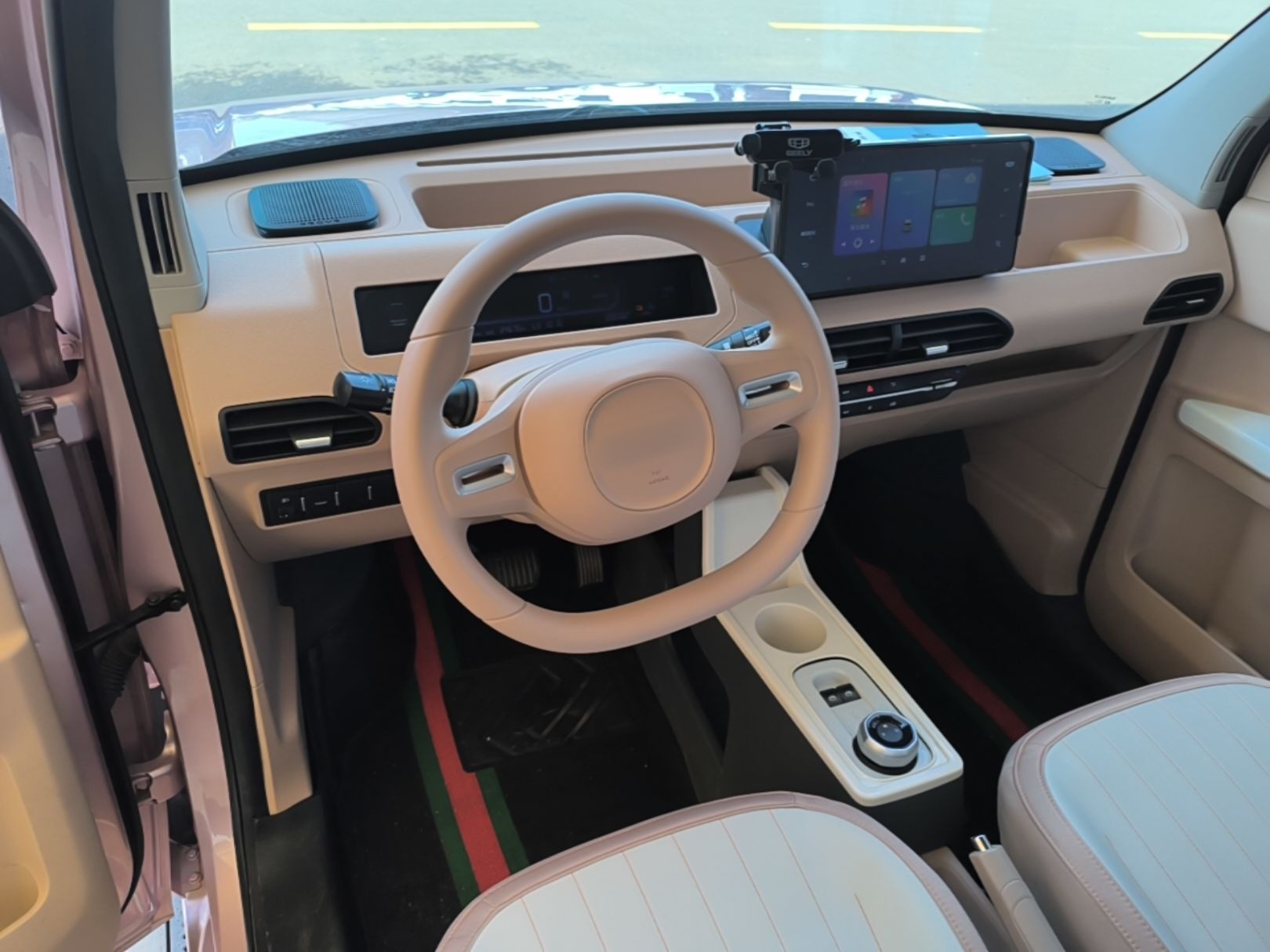 Geely Galaxy Panda 2023 Panda Mini 200km Endurance Bear — снимка 12