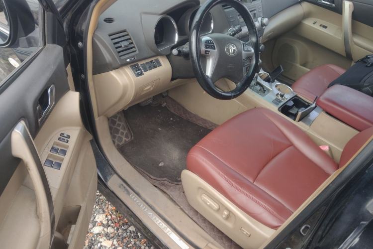 Used Toyota Highlander 2012 2.7L Two-Wheel Drive 7-Seater Luxury Edition