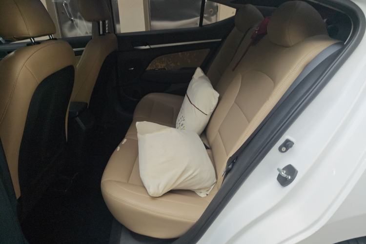 Used Hyundai Elantra (6th Generation / Lingdong) 2016 1.6L Automatic ZhiXuan · Luxury Version Left Rear Seat