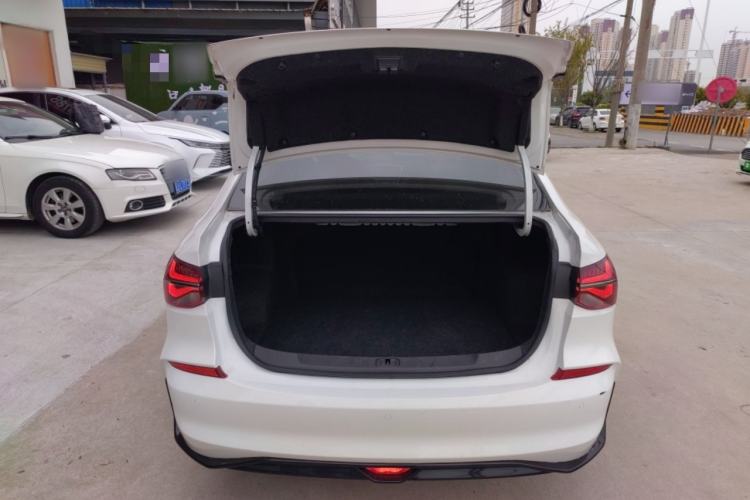 Used Chevrolet Monza 2019 RS 330T Automatic Comfort Edition China VI Standard
