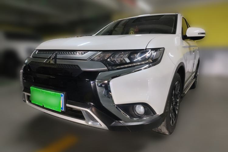 Used Mitsubishi Outlander 2019 2.4L 4x4 Zhi Xiang Edition 5 Seats China V Emission Standard