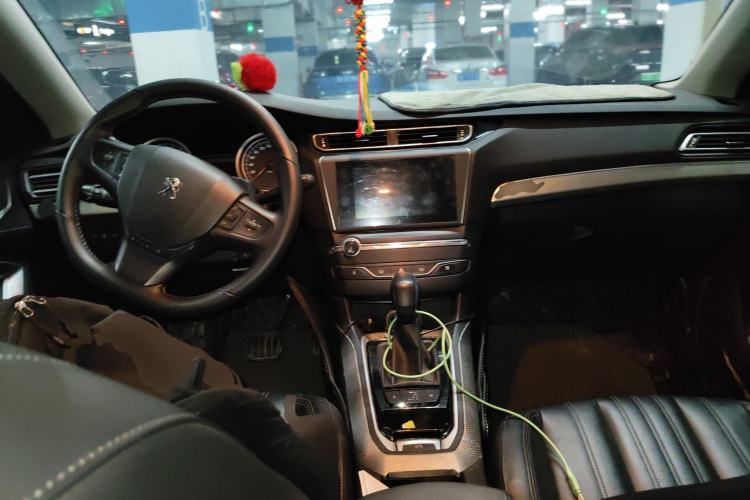 Used Peugeot 408 2019 350THP Automatic Luxury Edition China V Standard Center Console