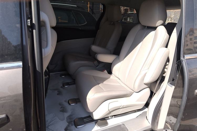 Used Buick GL8 2021 Land Cruiser Executive Class 652T Comfort Model