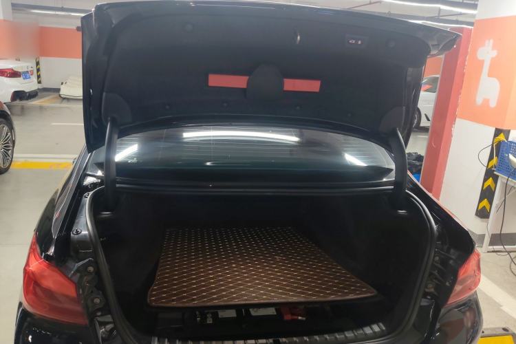 Used BMW 5 Series 2018 Facelifted 530Li Luxury Edition Premium Package
