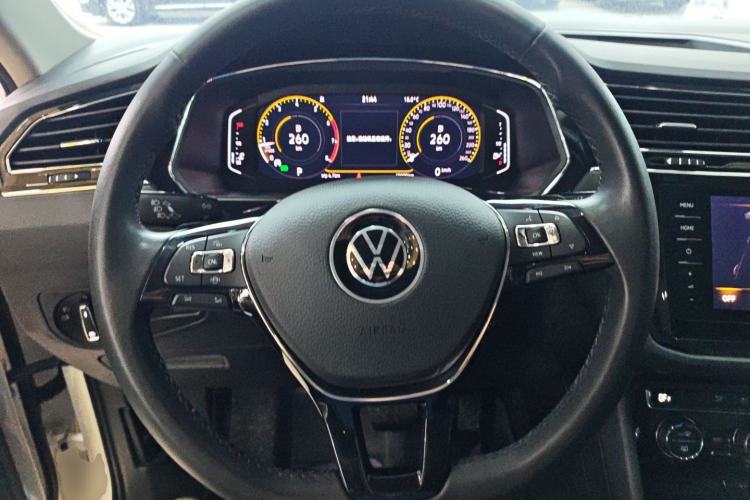 Used Volkswagen Tiguan L 2021 330TSI Automatic Two-Wheel Drive Smart Edition
