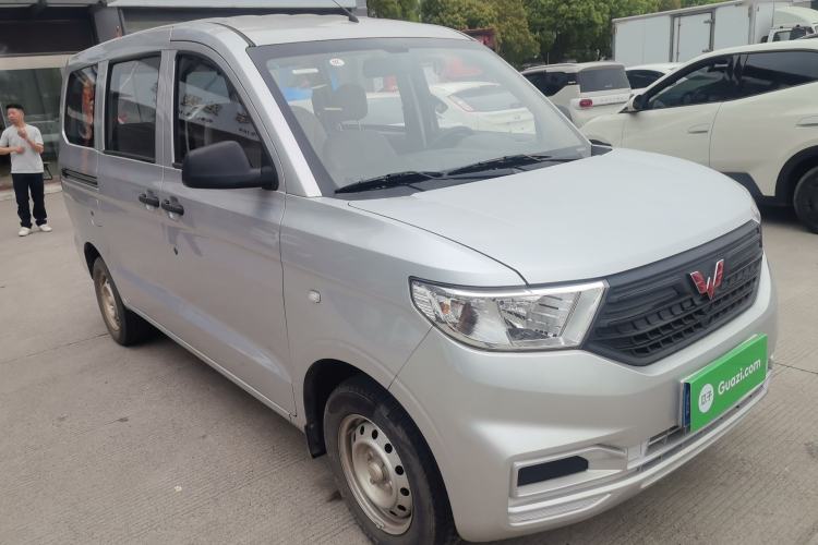 Used Wuling Hongguang V 2022 1.5L Jingqu Version Hydraulic Power Steering LAR Front Right 45 Deg