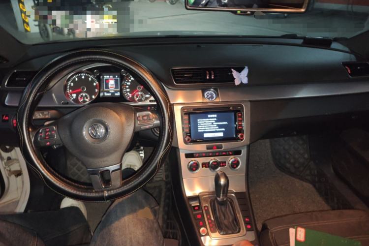 Used Volkswagen FAW-Volkswagen CC 2015 1.8TSI Luxury Model Center Console