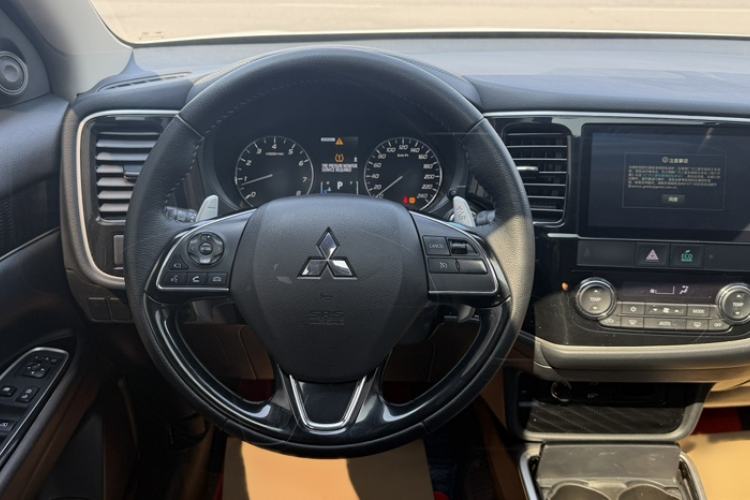 Used Mitsubishi Outlander 2021 2.4L 4x4 Zhi Xiang Edition 7 Seats
