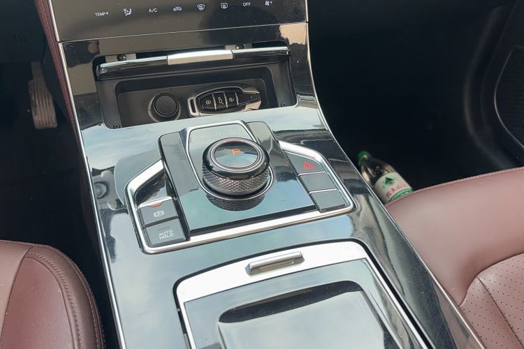 Used Sinotruk VGV U75PLUS 2021 2.0 TGDI Luxury Pro 7-Seater
