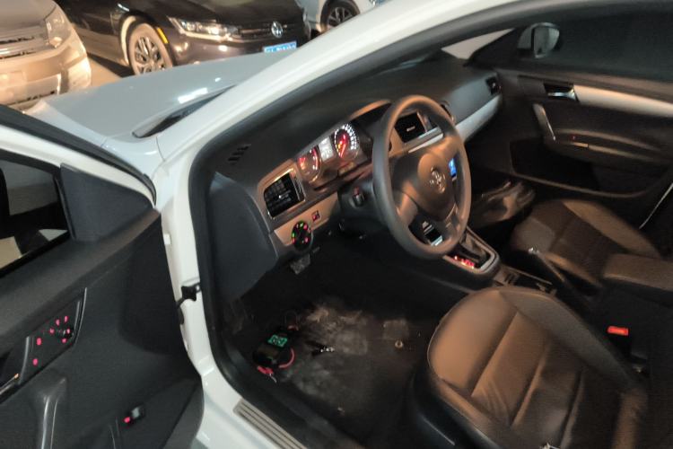 Used Volkswagen Lavida 2013 Revised Version 1.4 TSI DSG Comfort Edition Driver Seat