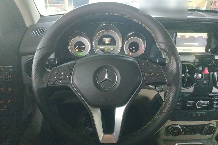 Used Mercedes-Benz GLK-Class 2014 GLK 260 4MATIC Dynamic Model
